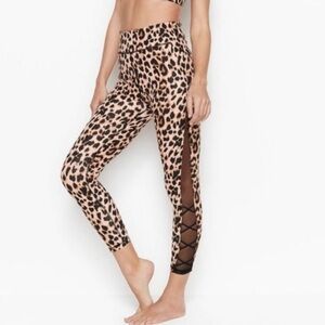 Victoria’s Secret Flow On Point Animal Print Leggings 7/8 Length Sz 14 black tan